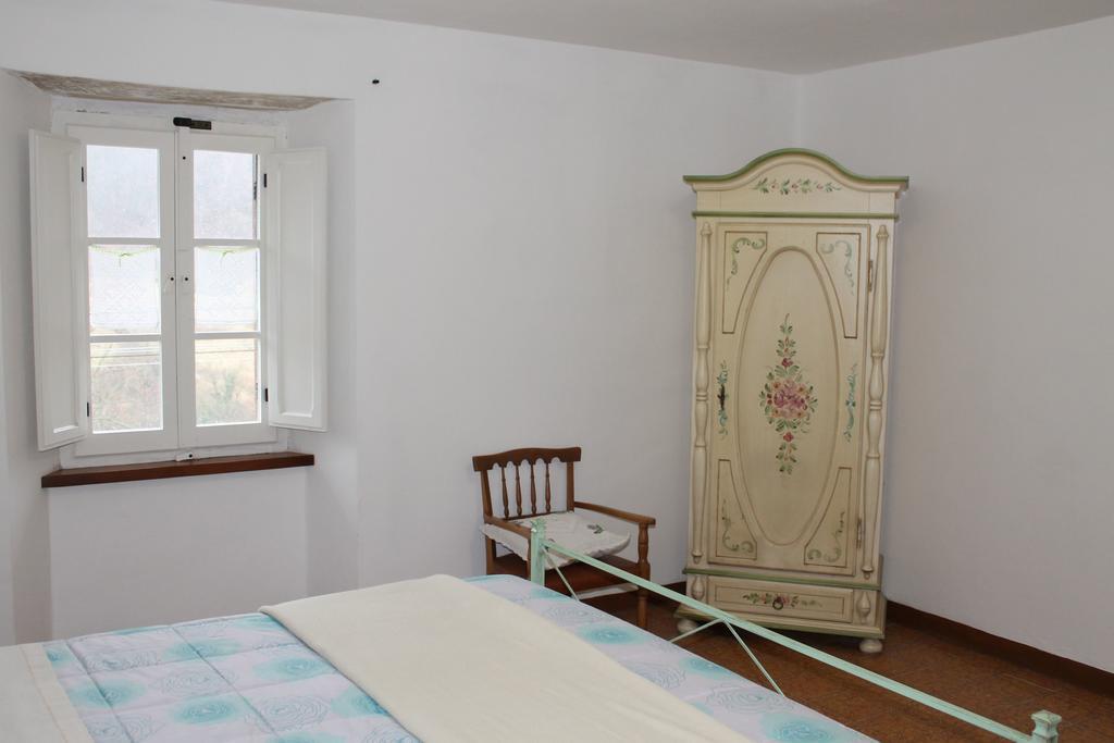 Serra SantʼAbbondio B&B Il Poggetto الغرفة الصورة