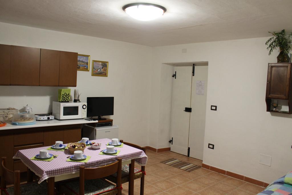 Serra SantʼAbbondio B&B Il Poggetto المظهر الخارجي الصورة
